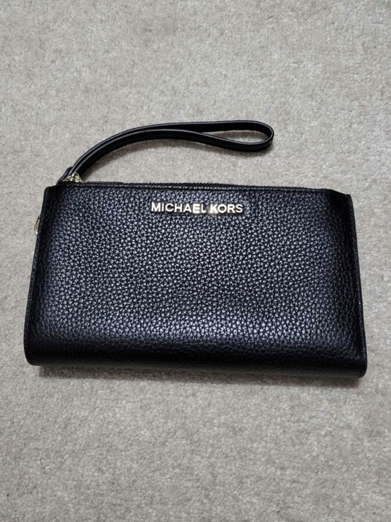 Michael Kors Handbags - Michael Kors Black Pebbled Leather Zip Wristlet with Gold Logo